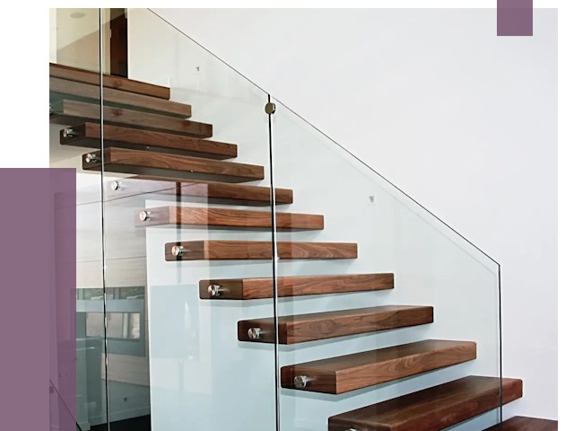 Стеклянные перила для лестницы в Черногорске от 14800 руб.