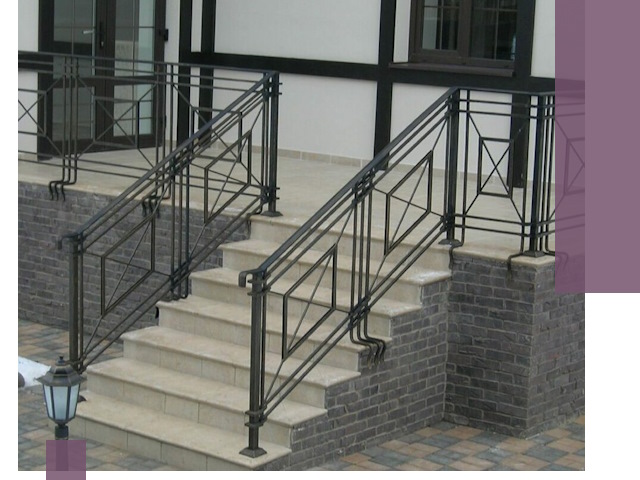 Перила для крыльца в Черногорске — монтаж, изготовление и установка