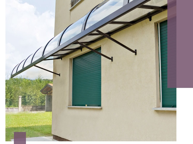 Козырьки над окнами в Черногорске — изготовление и монтаж по выгоде