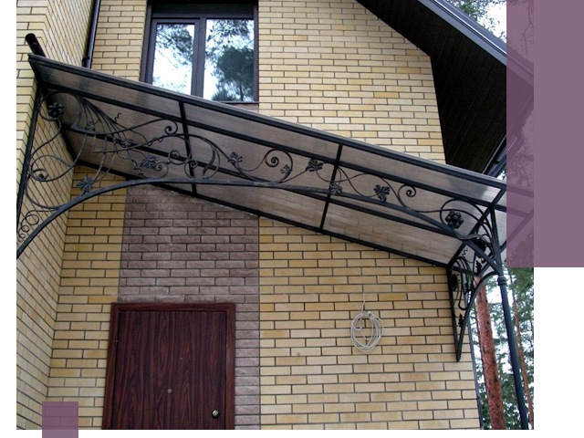 Односкатные козырьки из металла под ключ в Черногорске